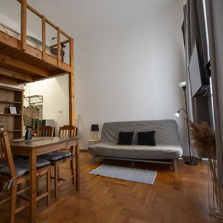 Elias Cosy For 4 People In The Heart Of Free Coffee