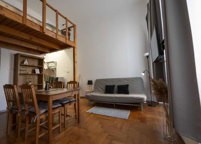 Elias Cosy For 4 People In The Heart Of Free Coffee